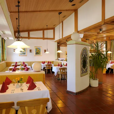 Johannesbad Vitalhotel Jagdhof Отель Бад-Фюссинг